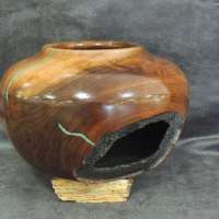 Larry-Linford-Hollow-Form-Walnut-Pyrography-Inlay